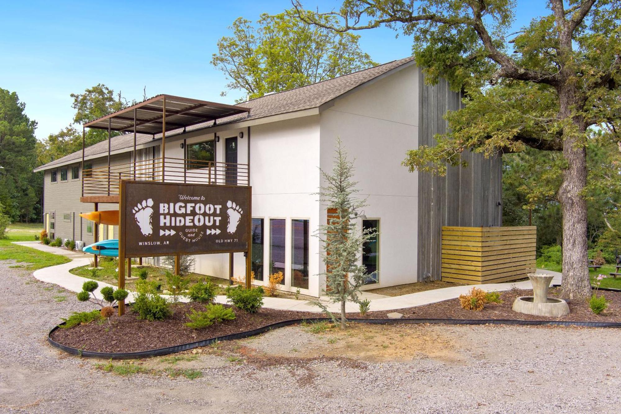 Bigfoot Hideout Hotel Winslow Exterior photo