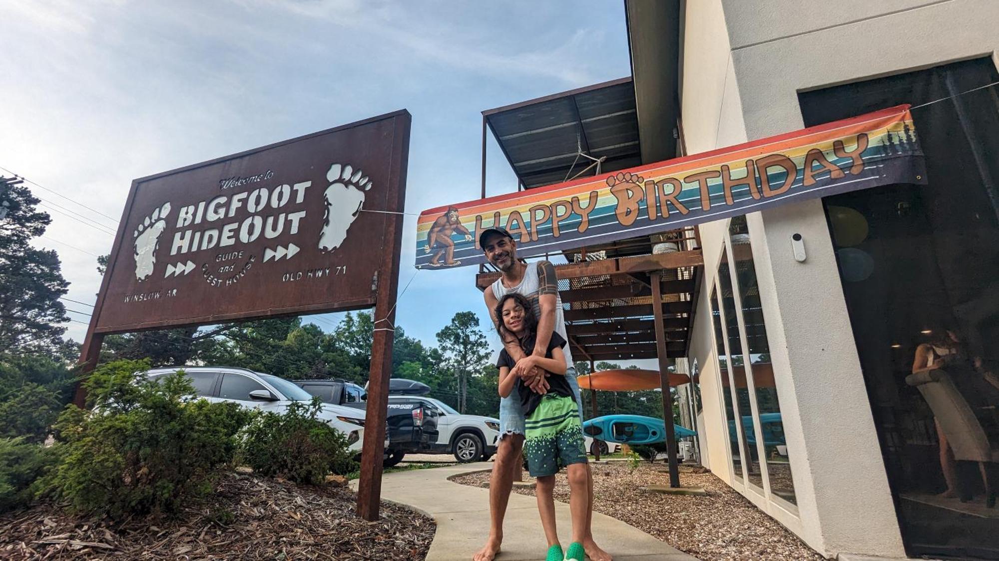 Bigfoot Hideout Hotel Winslow Exterior photo