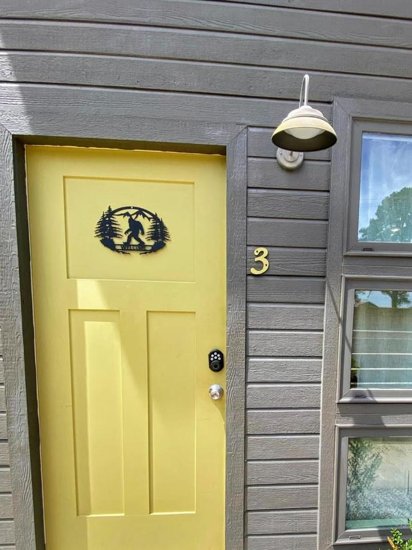 Bigfoot Hideout Hotel Winslow Room photo